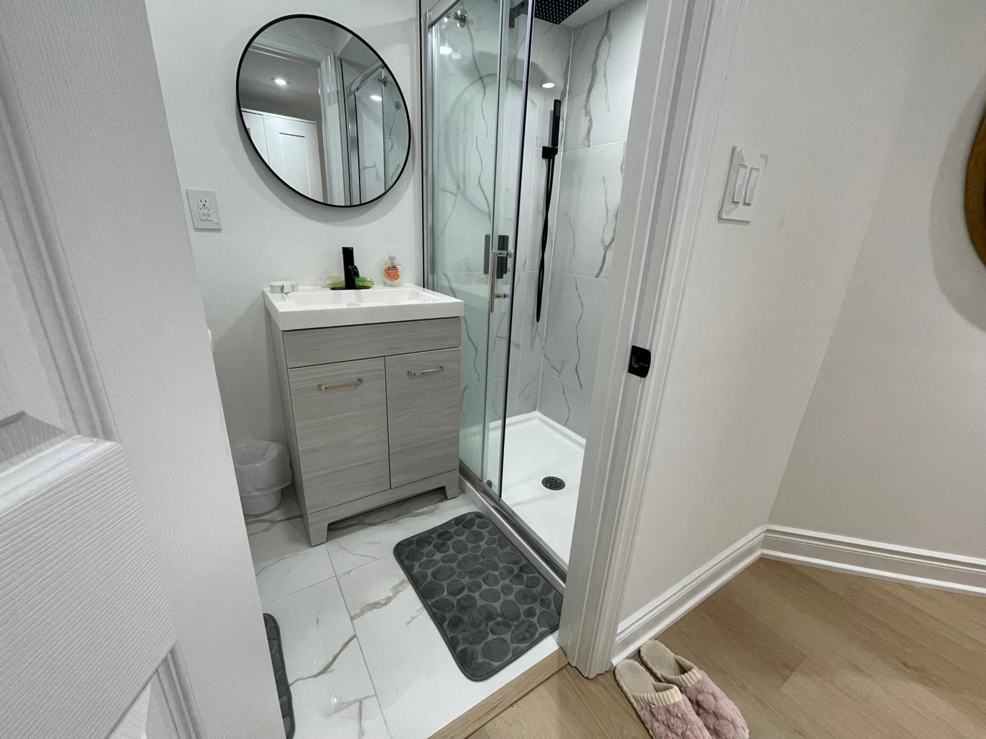 Cozy, Brand-New, 2Bdr,Walkout Apt, Free Parking Richmond Hill Exterior foto