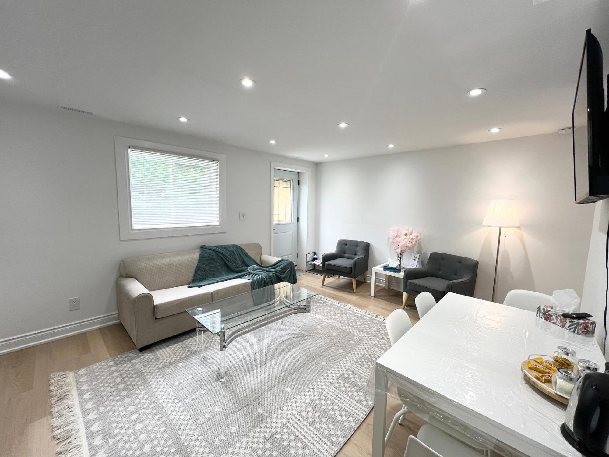 Cozy, Brand-New, 2Bdr,Walkout Apt, Free Parking Richmond Hill Exterior foto
